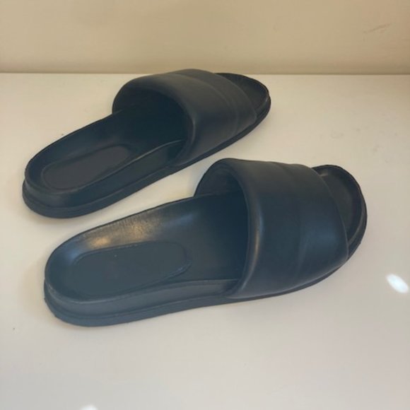 LEATHER FLATS - Picture 2 of 4